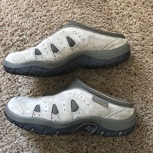 Columbia SlipOn Leather Shoes Sz8